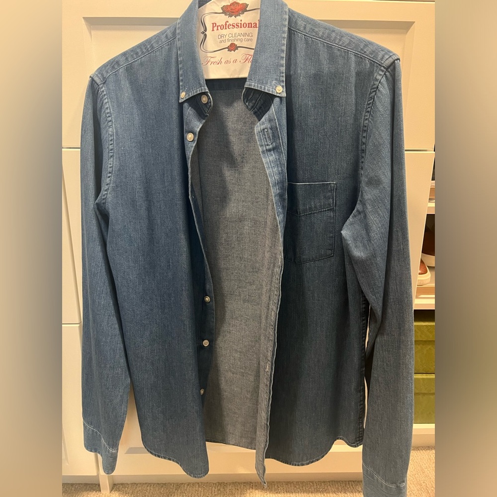 Banana Republic Blue chambray shirt